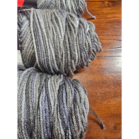 3 Skeins Red Heart Super Saver Worsted Yarn Dove Colombe Paloma - Picture 4 of 5